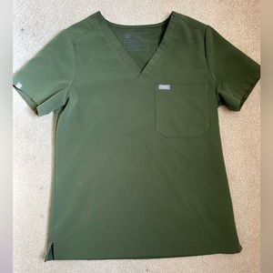 Figs Catarina scrub top